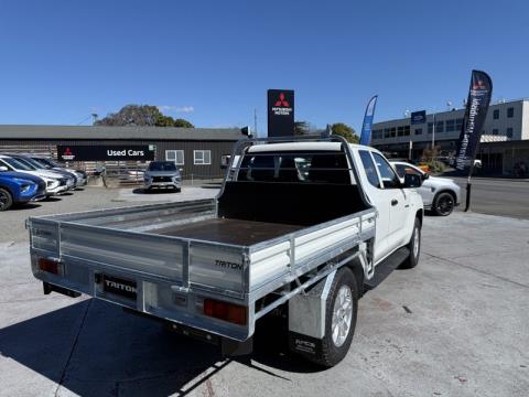 2025 Mitsubishi Triton - Thumbnail