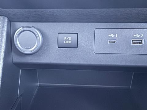 2025 Mitsubishi Triton - Thumbnail