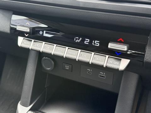 2025 Mitsubishi Triton - Thumbnail