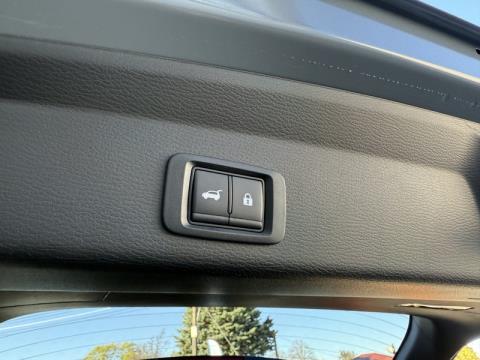 2025 Mitsubishi Outlander - Thumbnail