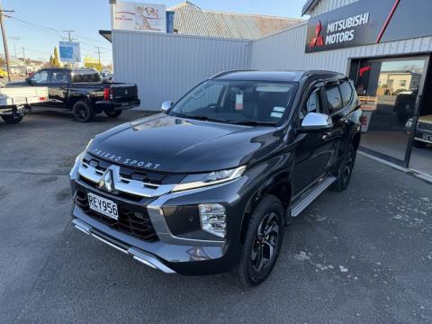 2025 Mitsubishi Pajero Sport - Thumbnail