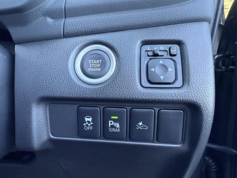 2025 Mitsubishi Pajero Sport - Thumbnail