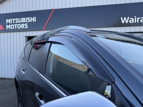 2025 Mitsubishi Pajero Sport - Thumbnail
