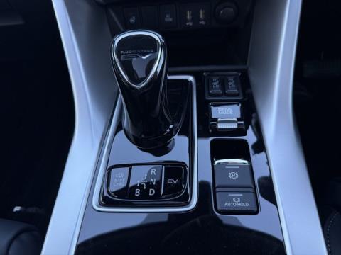 2025 Mitsubishi Eclipse Cross - Thumbnail
