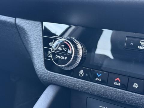 2025 Mitsubishi Outlander - Thumbnail