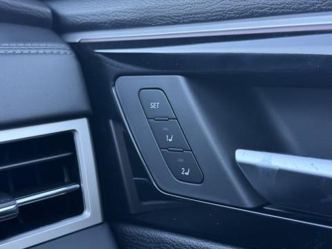 2025 Mitsubishi Outlander - Thumbnail