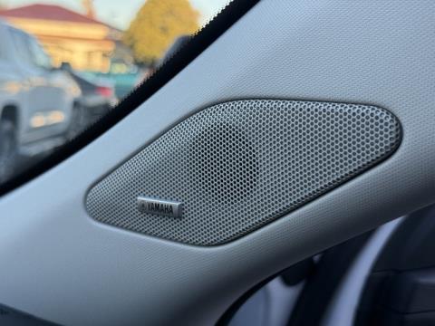 2025 Mitsubishi Outlander - Thumbnail