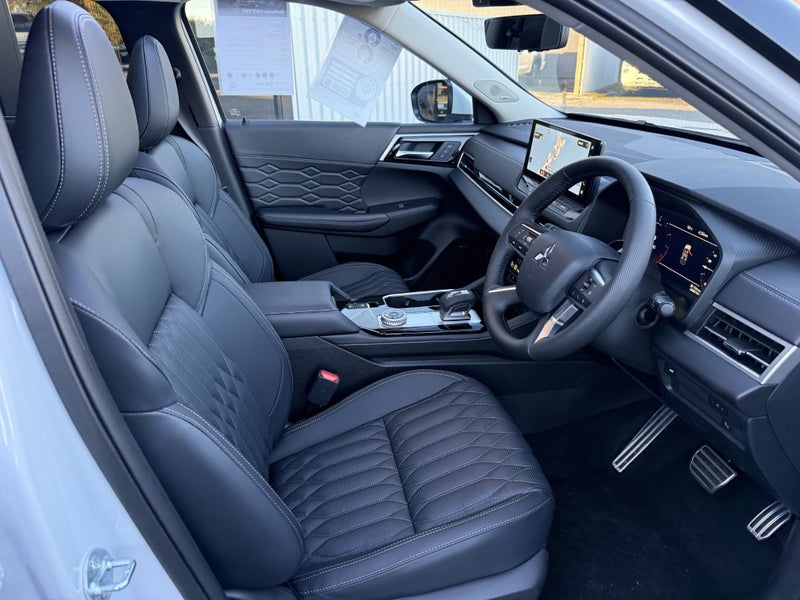 2025 Mitsubishi Outlander