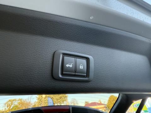 2025 Mitsubishi Outlander - Thumbnail