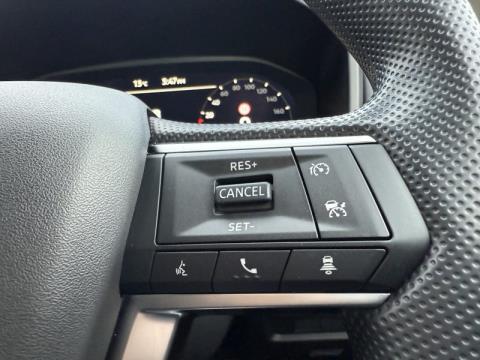 2025 Mitsubishi Outlander - Thumbnail