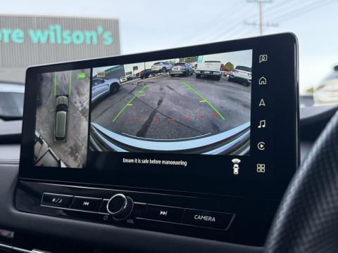 2025 Mitsubishi Outlander - Thumbnail