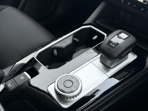 2025 Mitsubishi Outlander - Thumbnail