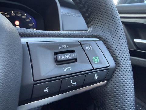 2025 Mitsubishi Outlander - Thumbnail