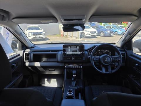 2025 Mitsubishi Triton - Thumbnail