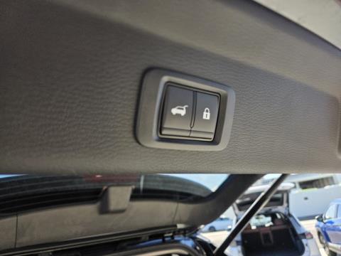 2025 Mitsubishi Outlander - Thumbnail