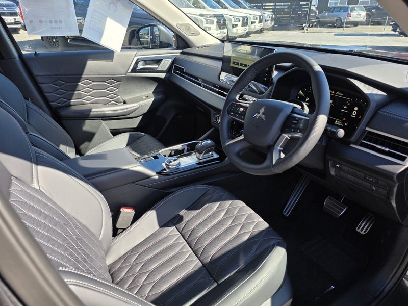 2025 Mitsubishi Outlander