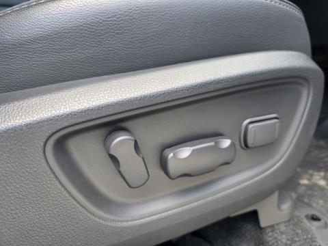 2025 Mitsubishi Pajero Sport - Thumbnail