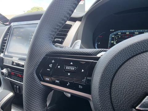 2025 Mitsubishi Pajero Sport - Thumbnail