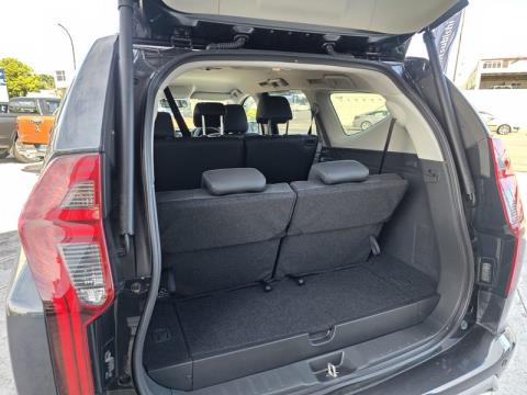 2025 Mitsubishi Pajero Sport - Thumbnail