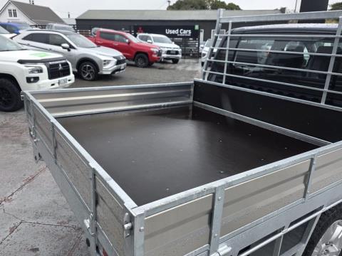 2025 Mitsubishi Triton - Thumbnail