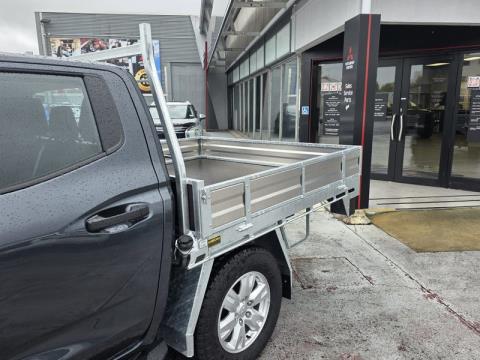 2025 Mitsubishi Triton - Thumbnail