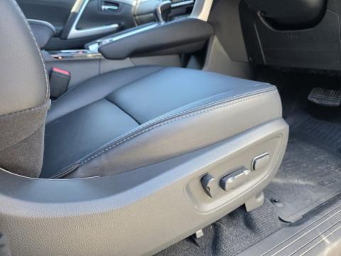 2025 Mitsubishi Pajero Sport - Thumbnail