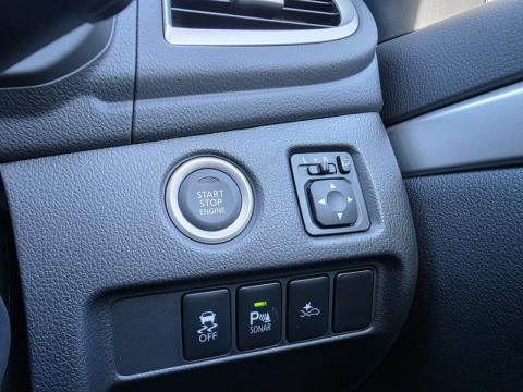 2025 Mitsubishi Pajero Sport - Thumbnail