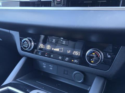 2026 Mitsubishi Outlander - Thumbnail