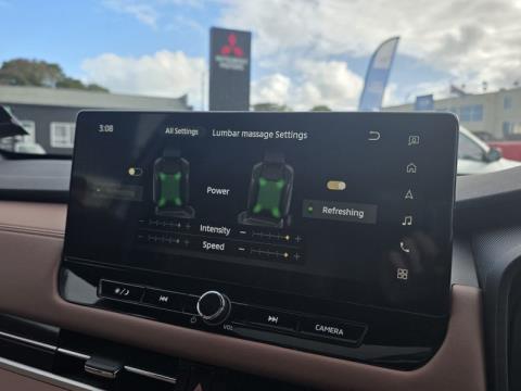 2026 Mitsubishi Outlander - Thumbnail