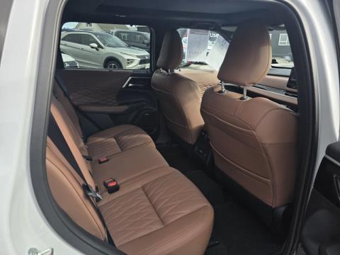 2026 Mitsubishi Outlander - Thumbnail