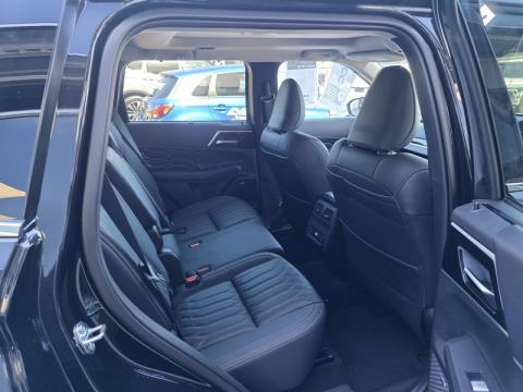 2026 Mitsubishi Outlander - Thumbnail