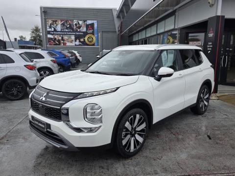 2026 Mitsubishi Outlander - Thumbnail