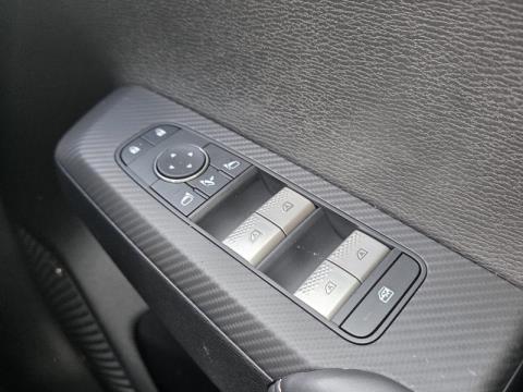 2026 Mitsubishi Outlander - Thumbnail