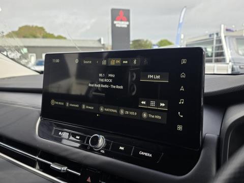 2026 Mitsubishi Outlander - Thumbnail