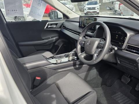 2026 Mitsubishi Outlander - Thumbnail