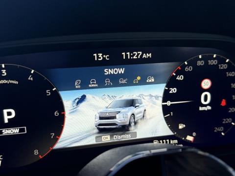 2026 Mitsubishi Outlander - Thumbnail