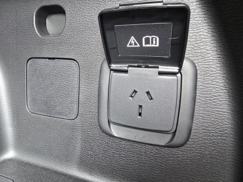 2026 Mitsubishi Outlander - Thumbnail