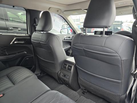 2026 Mitsubishi Outlander - Thumbnail