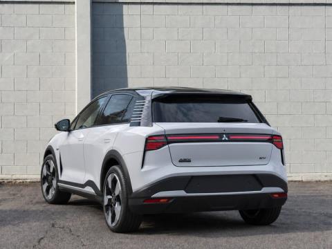 2027 Mitsubishi ASX VR-e - Thumbnail