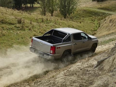 2025 Mitsubishi Triton - Thumbnail